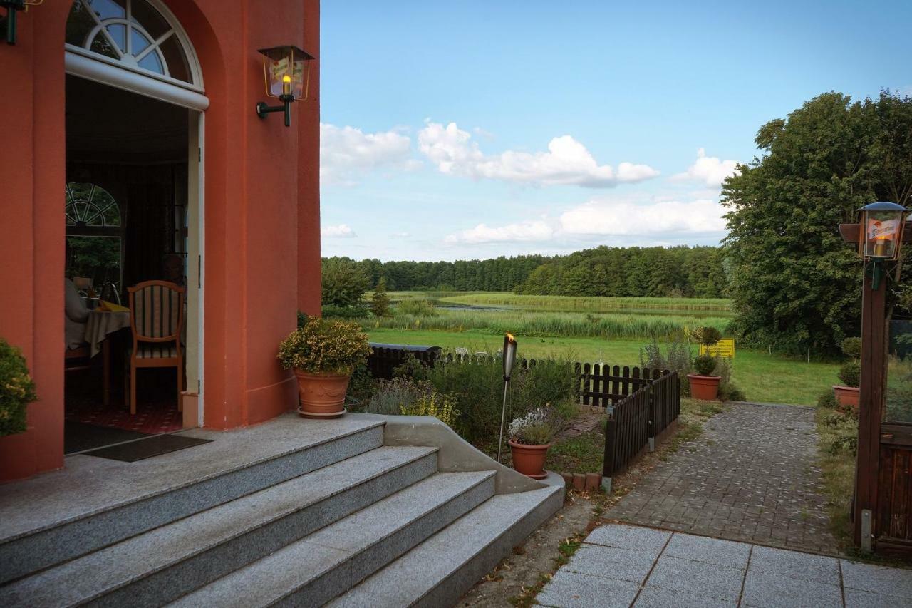 Hotel Altes Gutshaus-Federow Zewnętrze zdjęcie